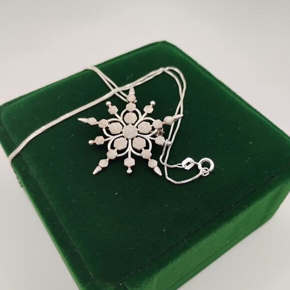Snowflake Pendant/Brooch Combo in Sterling Silver on a 24-inch Box Chain - Picture 3 of 5